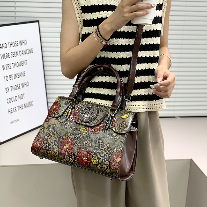 Vintage Floral Embossed Tote B - Luxury Bags Vegan incelemesi ve fiyatı