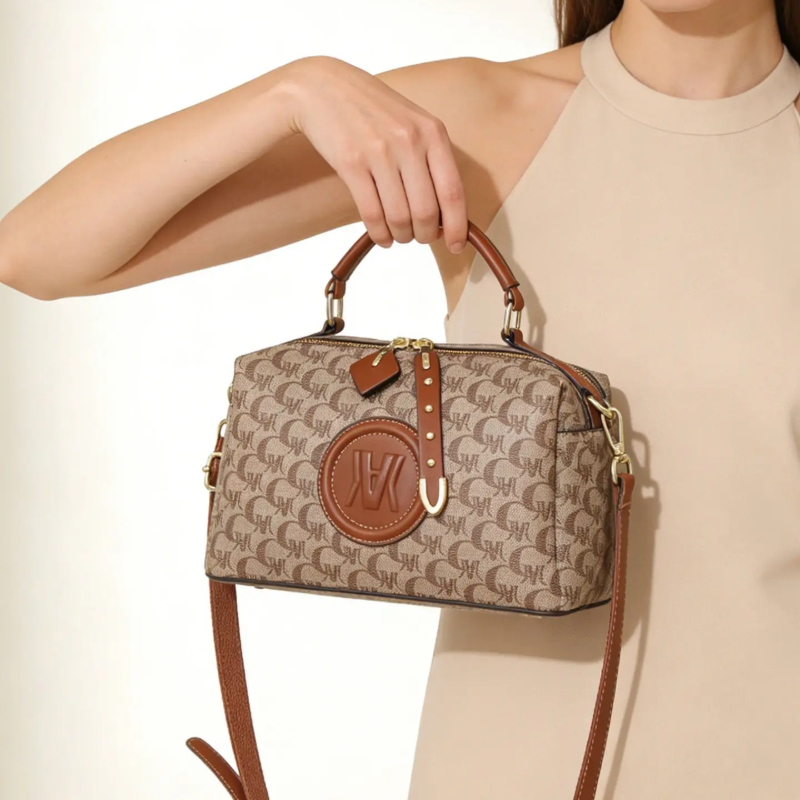 Boston bag, pillow bag, women' - Luxury Bags In incelemesi ve fiyatı