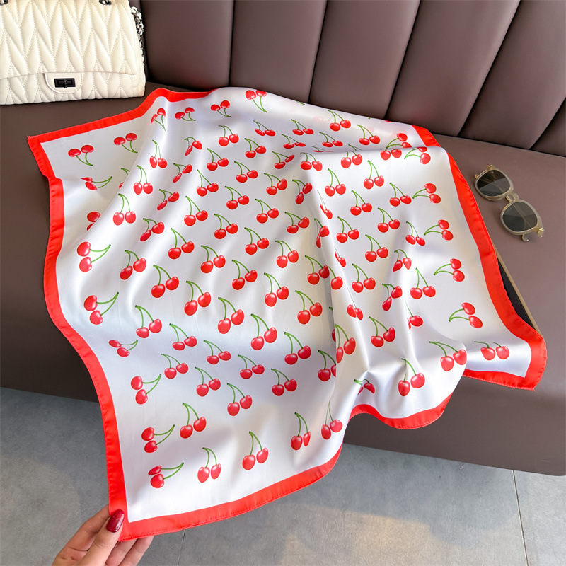 Luxury Square Satin Scarf Wome - Luxury Bags Online incelemesi ve fiyatı
